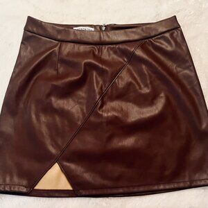 Plus Size Faux‎ Leather Mini Skirt